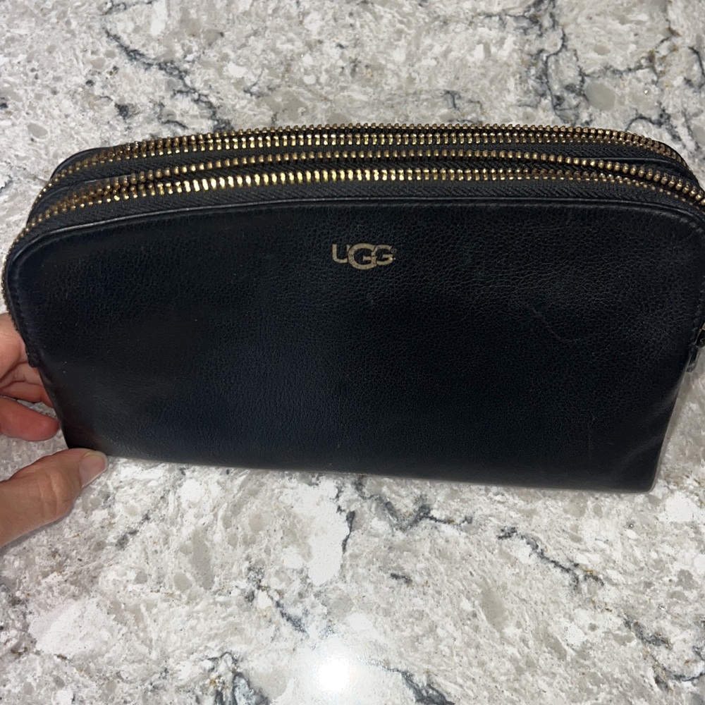 Ugg wallet